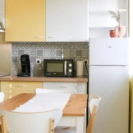 Апартаменты Sans Vis-a-vis Proche Du Centre-ville