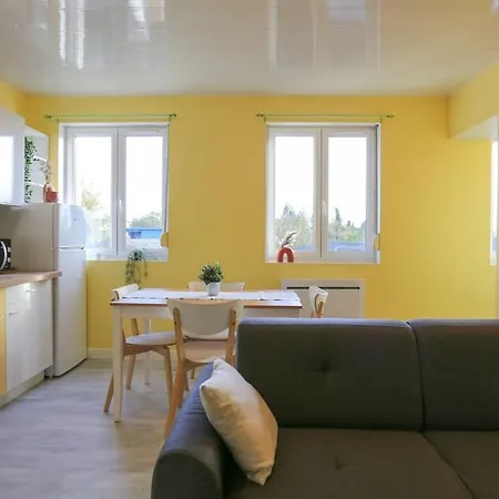 Sans Vis-a-vis Proche Du Centre-ville Апартаменты *