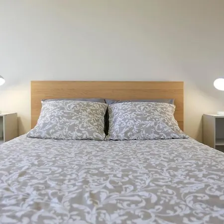 Sans Vis-a-vis Proche Du Centre-ville *