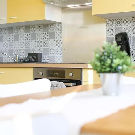 Sans Vis-a-vis Proche Du Centre-ville *